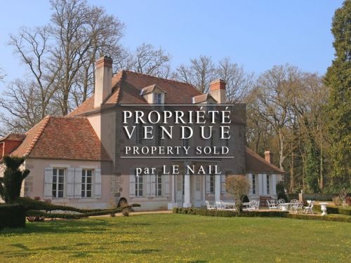 CHÂTEAU VENDU - MAINTENON (EURE-ET-LOIR)