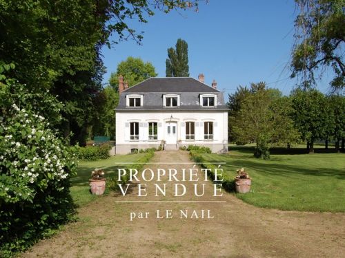 DEMEURE VENDUE - MEAUX (SEINE-ET-MARNE)