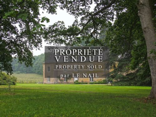 CASTLE SOLD - BETWEEN RENNES AND VANNES (MORBIHAN)