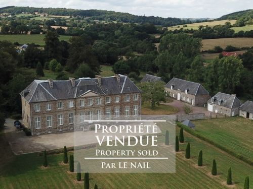 ELEGANT CHATEAU VENDU EN NORMANDIE