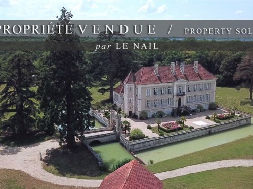 BEAU CHATEAU VENDU DANS LE BERRY