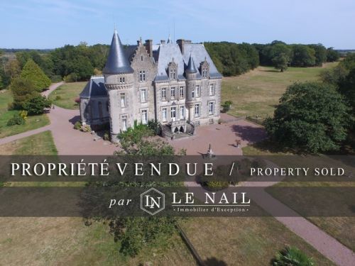 CHATEAU SOLD ON THE BORDERS OF VENDEE AND POITOU