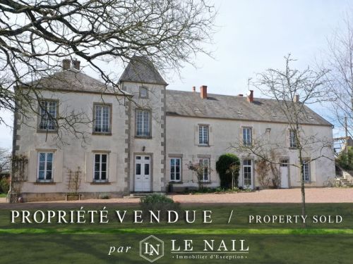 MANOIR DU XVIIIème REMANIE AU XIXème VENDU EN BOURGOGNE