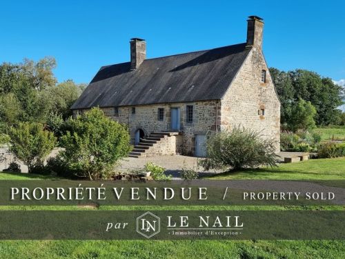 AUTHENTIQUE LOGIS SEIGNEURIAL DU XVème SIECLE VENDU EN NORMANDIE