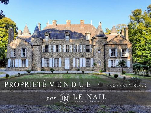 CHÂTEAU DES XVe, XVIIe et XIXe siècles VENDU EN MAYENNE