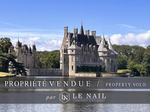 SOMPTUEUX APPARTEMENT VENDU DANS UN CHATEAU EN LOIRE ATLANTIQUE