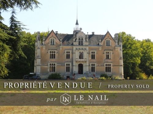 CHÂTEAU NÉOGOTHIQUE EN ANJOU