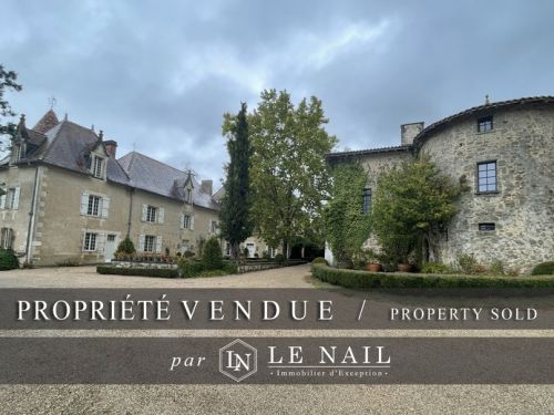 ENSEMBLE DE DEUX CHÂTEAUX VENDU EN CHARENTE