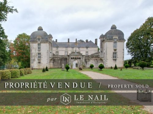 ENTRE RENNES ET SAINT-MALO, UN CHÂTEAU CLASSE AVEC DEPENDANCES, CHAPELLE ET BOIS