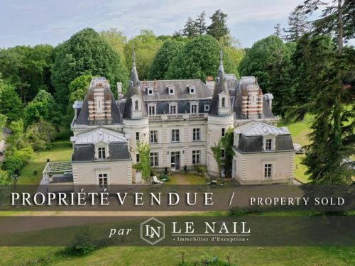 CHÂTEAU XIXe SIÈCLE VENDU EN TOURAINE