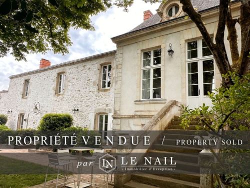 BELLE DEMEURE RESTAURÉE AVEC GITES VENDUE A 30 KM DE NANTES