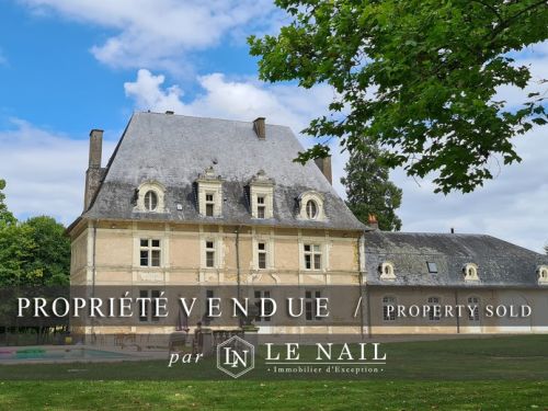 BEAU CHÂTEAU DU XIXe VENDU DANS L'INDRE