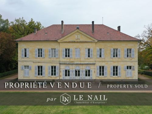 BEAU CHÂTEAU CLASSIQUE VENDU EN PÉRIGORD
